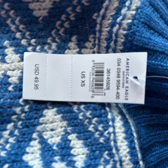American Eagle Outfitters Blue and White patterned knit sweater - Picture 6 of 8